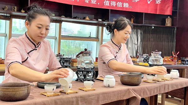2025茶艺师培训新风向:中国十大茶艺培训学校机构如何玩转跨界融合